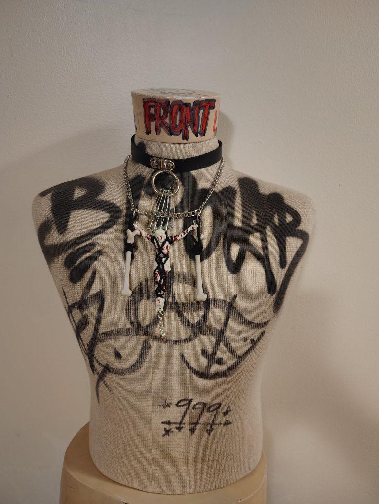 DIY INTERCHANGEABLE BONDAGE JESUS NECKLACE (stainless steel chain)
