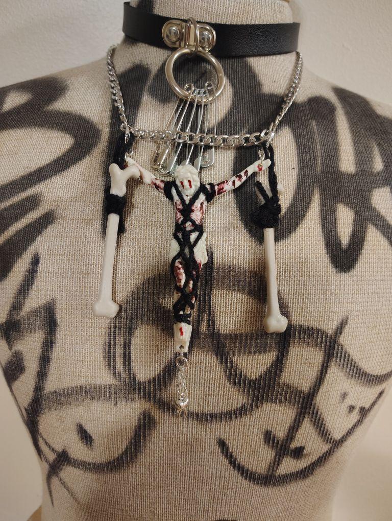 DIY INTERCHANGEABLE BONDAGE JESUS NECKLACE (stainless steel chain)