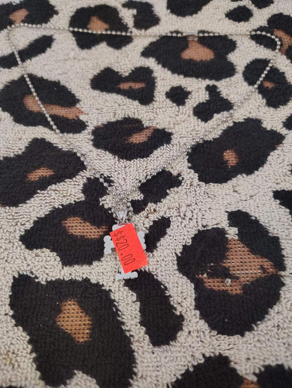 DIY GOTHIC CROSS NECKLACE