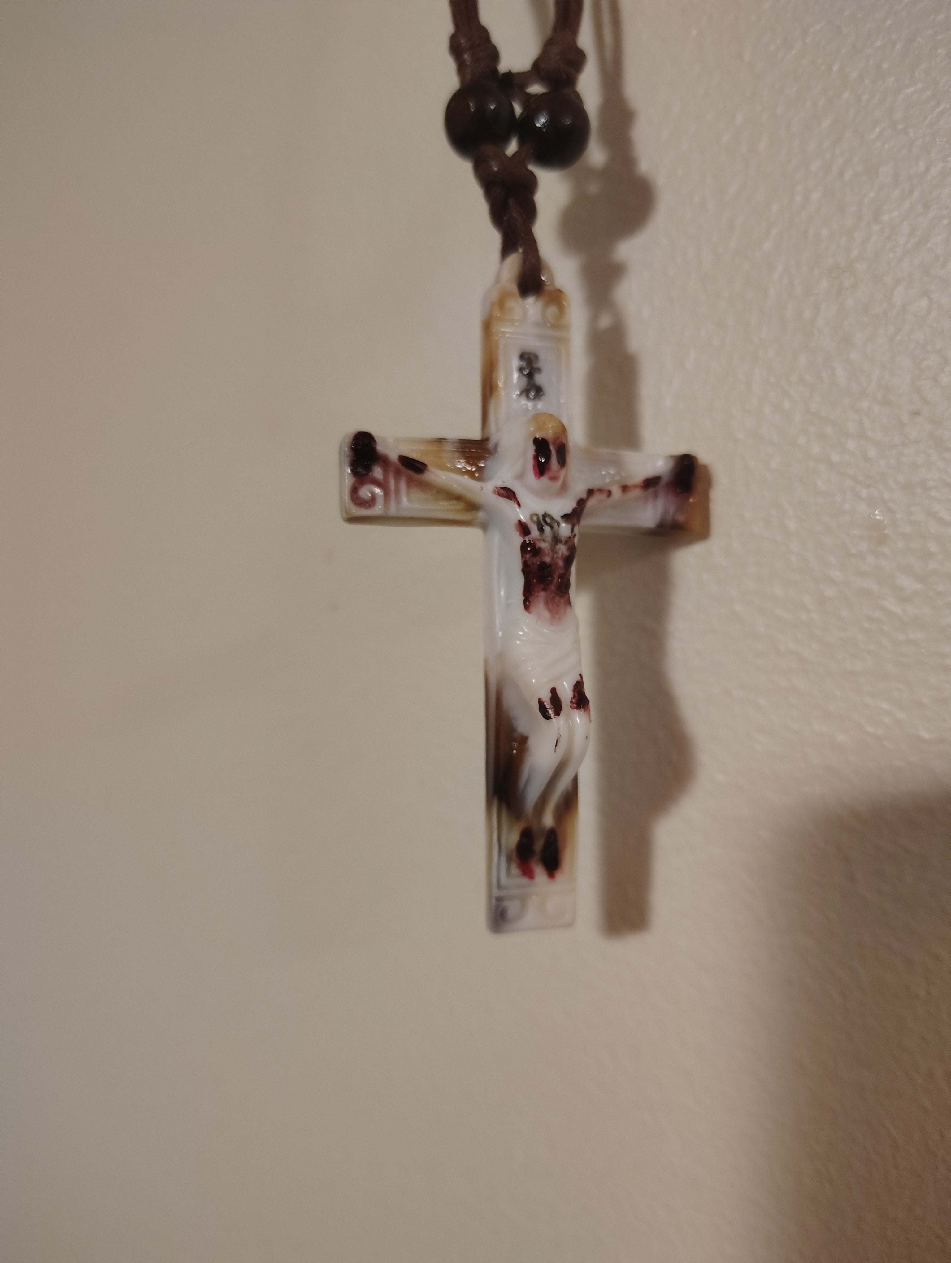 MARY'S SILENCE NECKLACE (Marble crying Jesus 999)