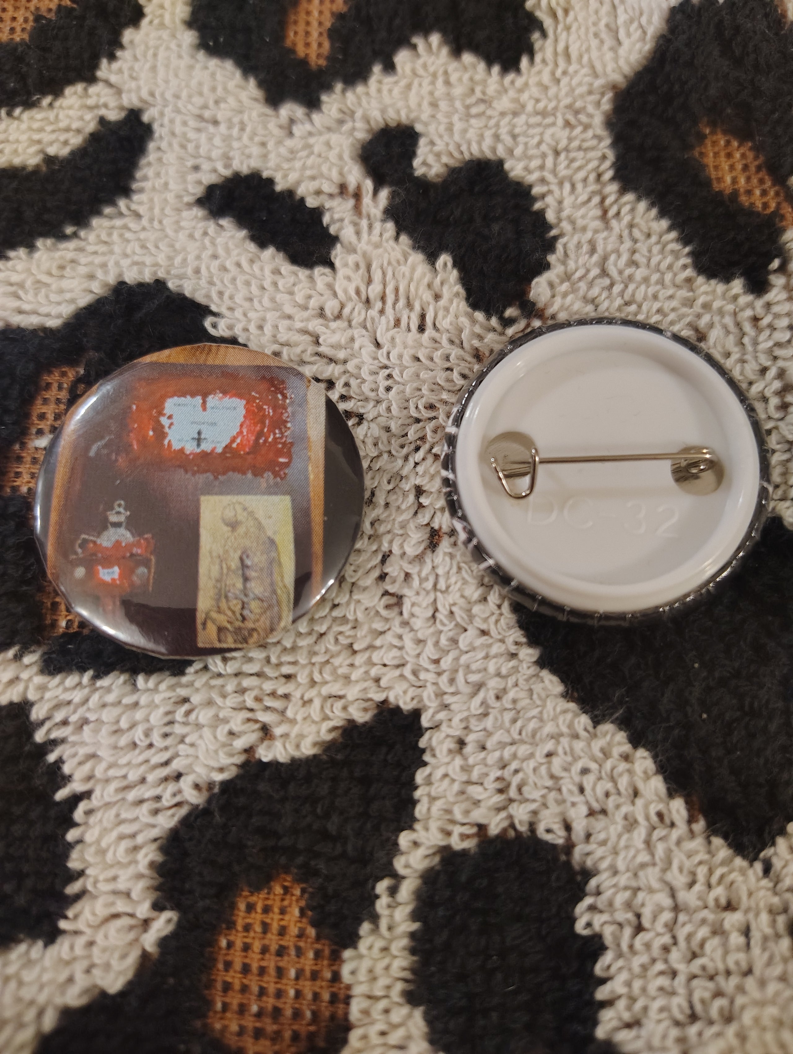 MARY'S SILENCE PIN (The preacher999)