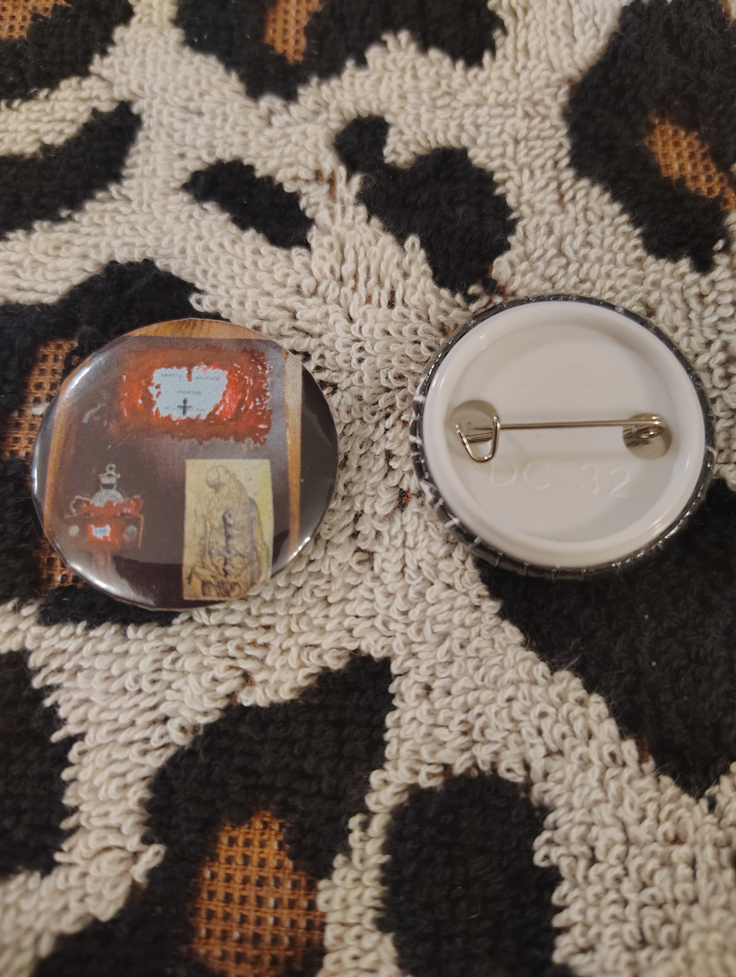 MARY'S SILENCE PIN (The preacher999)