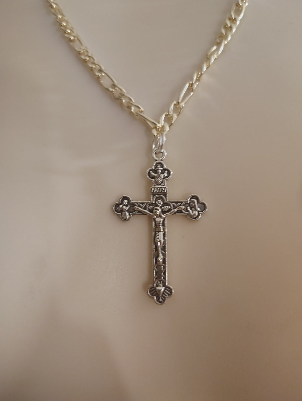 DIY Crucifix necklace (upcycled cross)