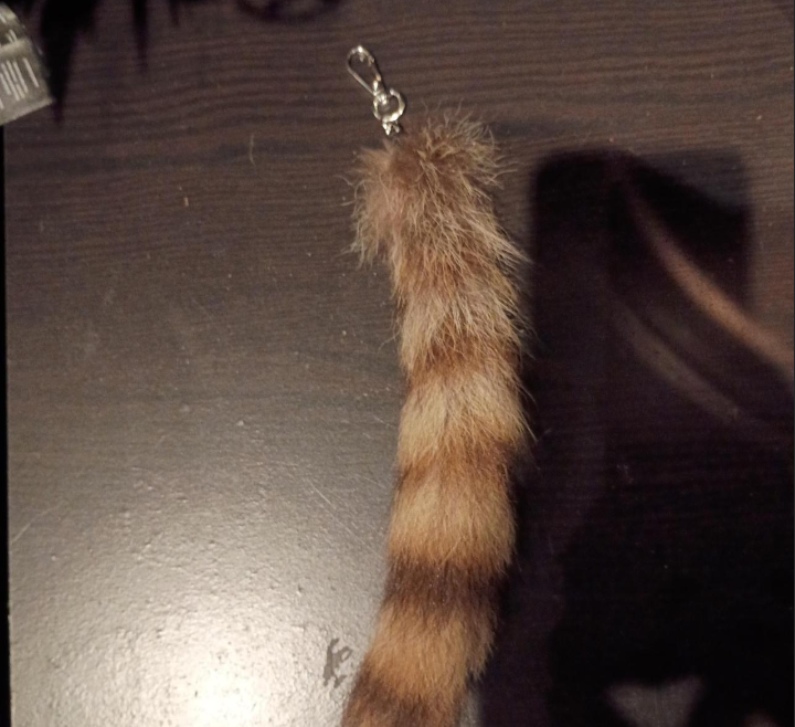RACCOON TAIL KEYCHAIN