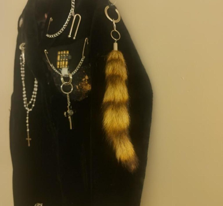 RACCOON TAIL KEYCHAIN