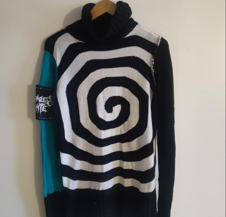 DIY MOTIONLESS IN WHITE TURTLENECK SWEATER