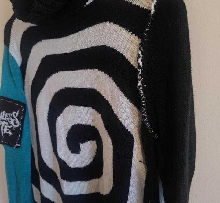 DIY MOTIONLESS IN WHITE TURTLENECK SWEATER