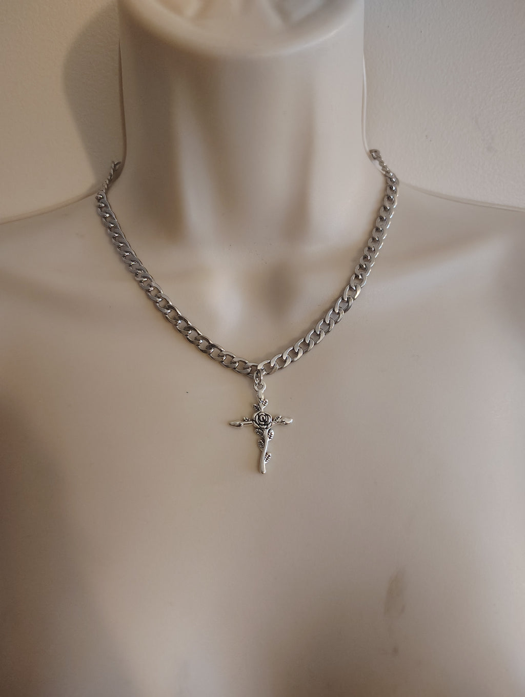 DIY upcycled flower crucifix necklace w. Stainless steel chain